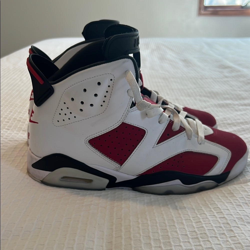 Nike Jordans. Size mens 9. Good used condition. Minimal wear.